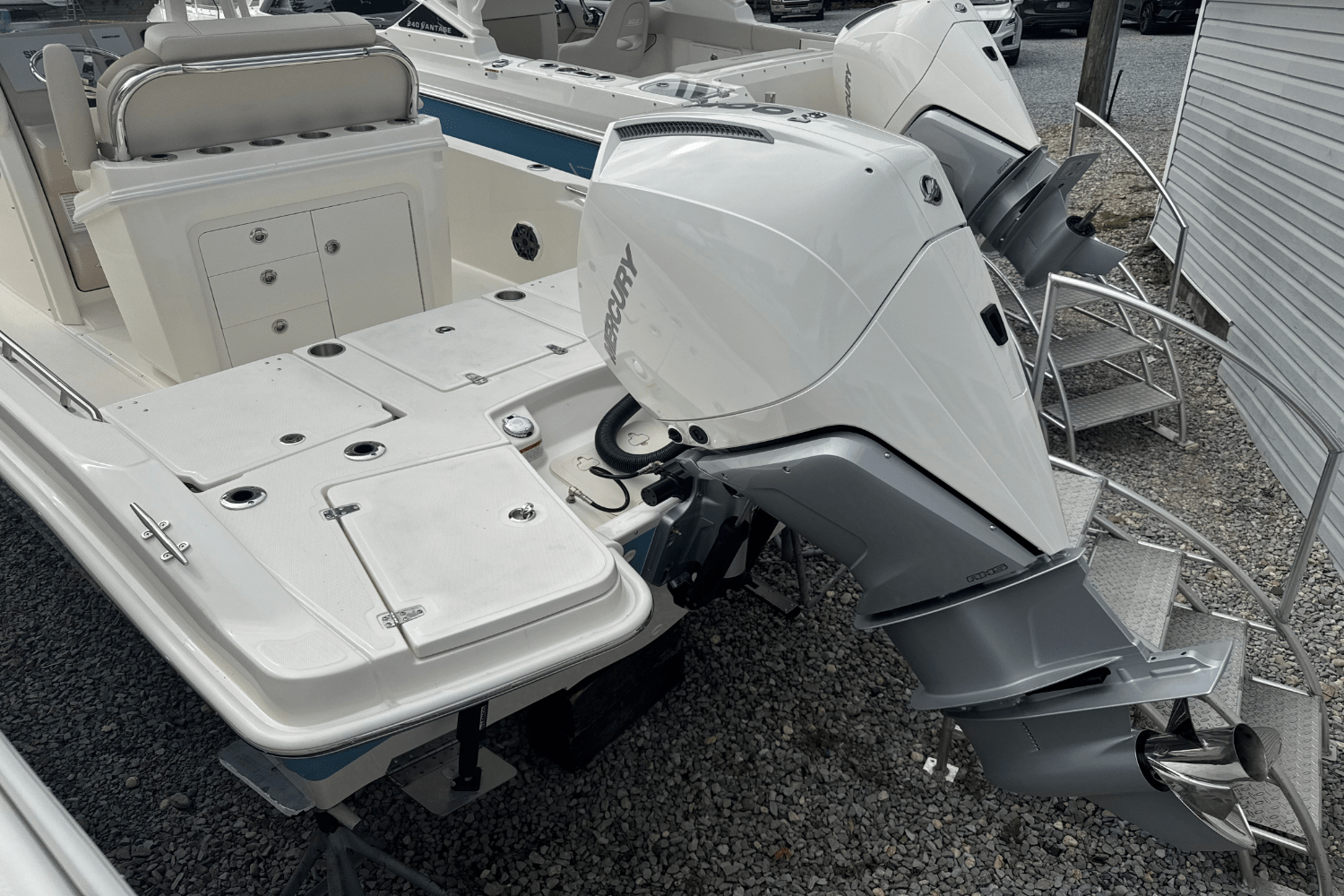 2026 Boston Whaler 250 Dauntless Image Thumbnail #7