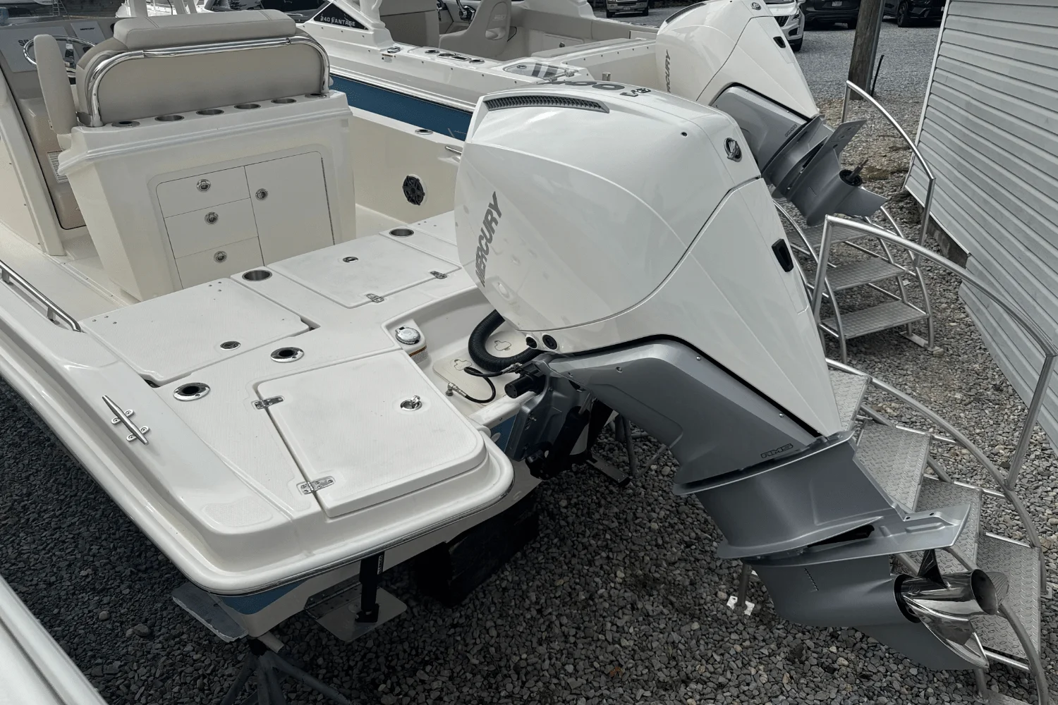 2026 Boston Whaler 250 Dauntless Image Thumbnail #7