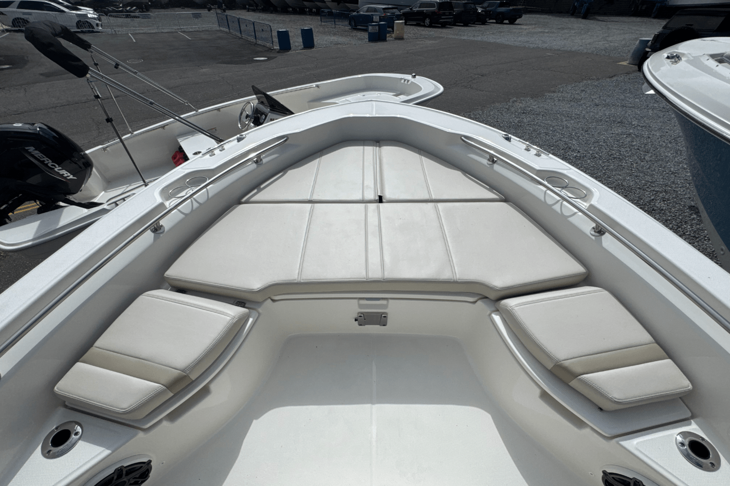 2026 Boston Whaler 250 Dauntless Image Thumbnail #33