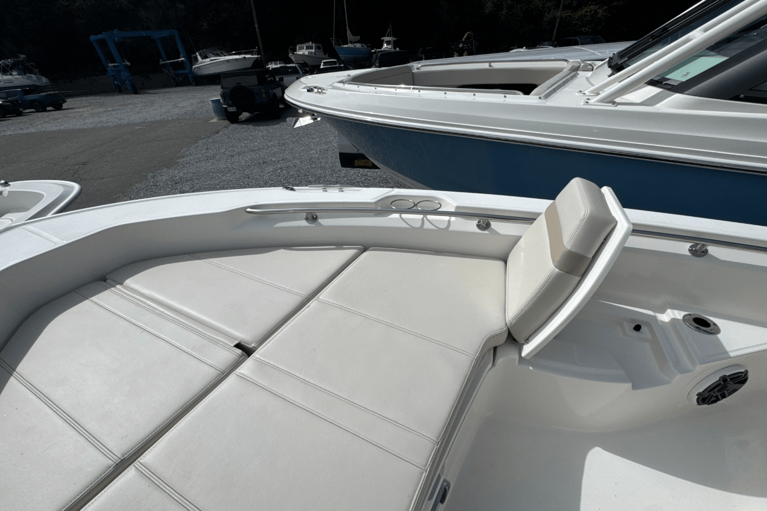 2026 Boston Whaler 250 Dauntless Image Thumbnail #34
