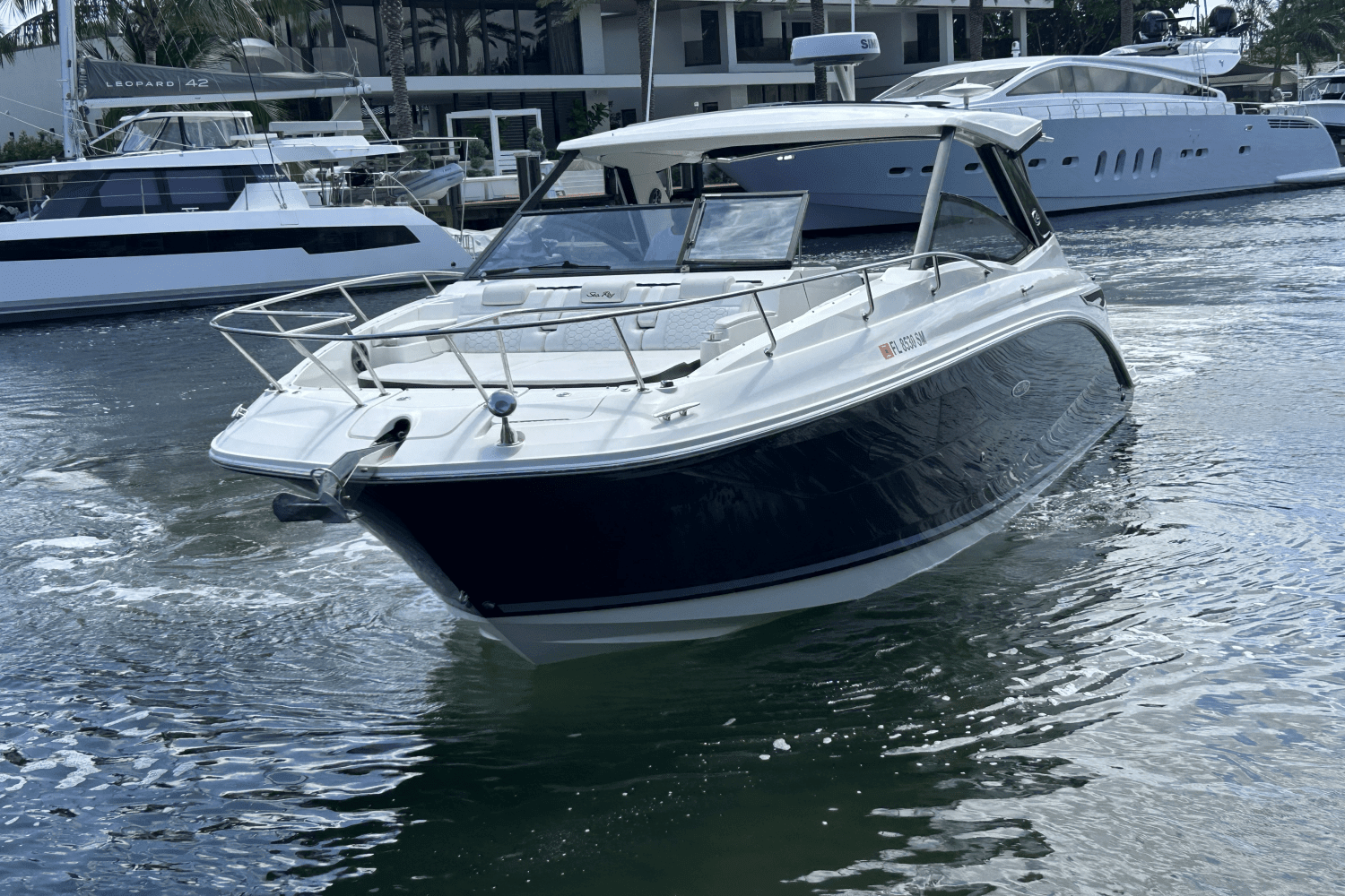 2020 Sea Ray 320 SUNDANCER IO Image Thumbnail #4