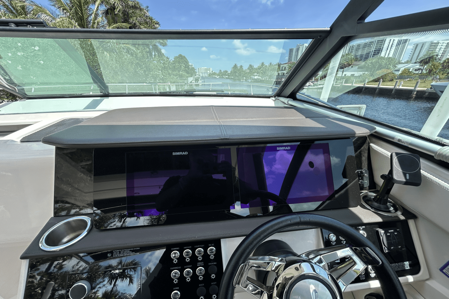 2020 Sea Ray 320 SUNDANCER IO Image Thumbnail #49