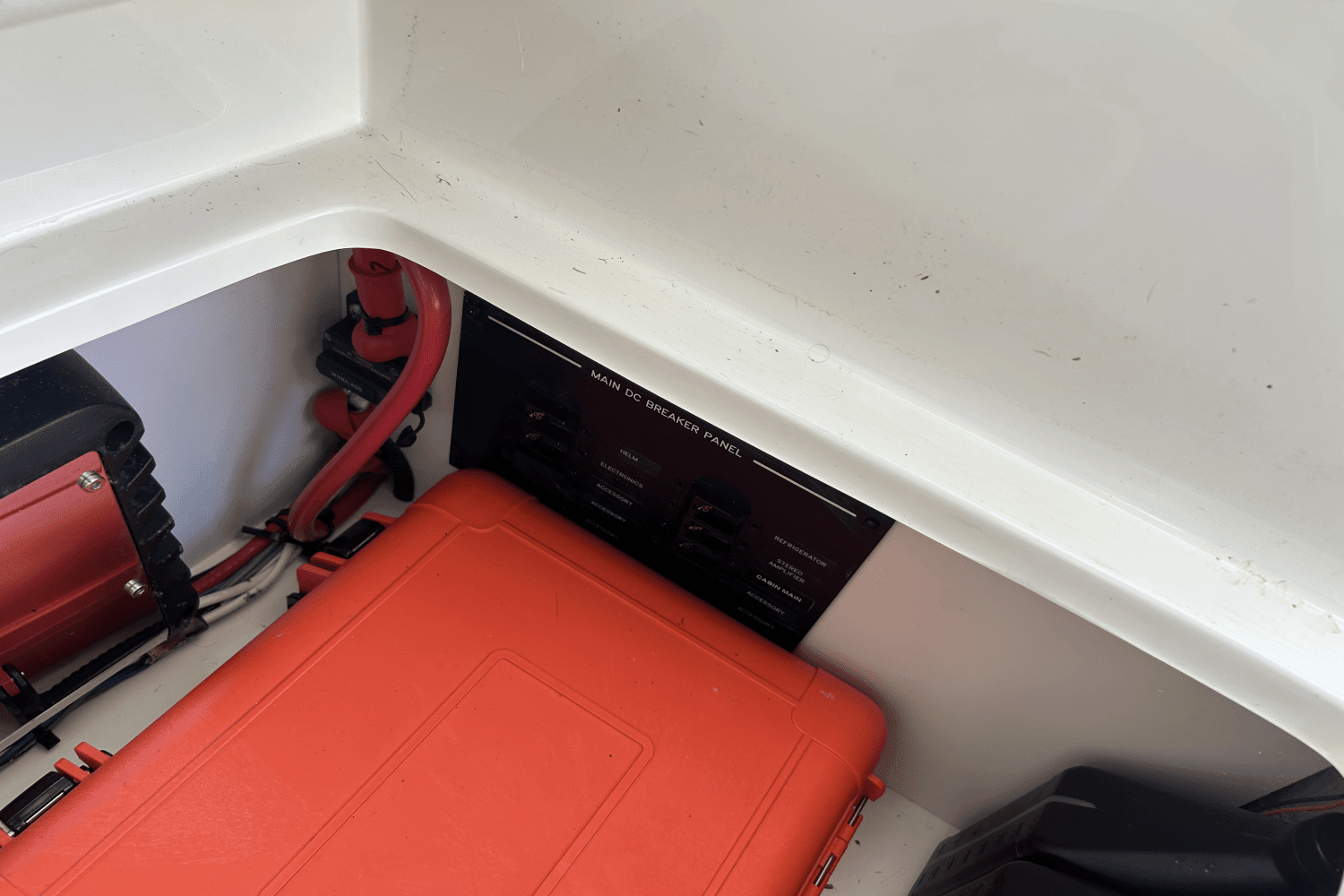2020 Sea Ray 320 SUNDANCER IO Image Thumbnail #32