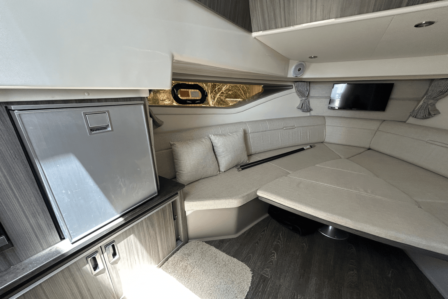 2020 Sea Ray 320 SUNDANCER IO Image Thumbnail #60