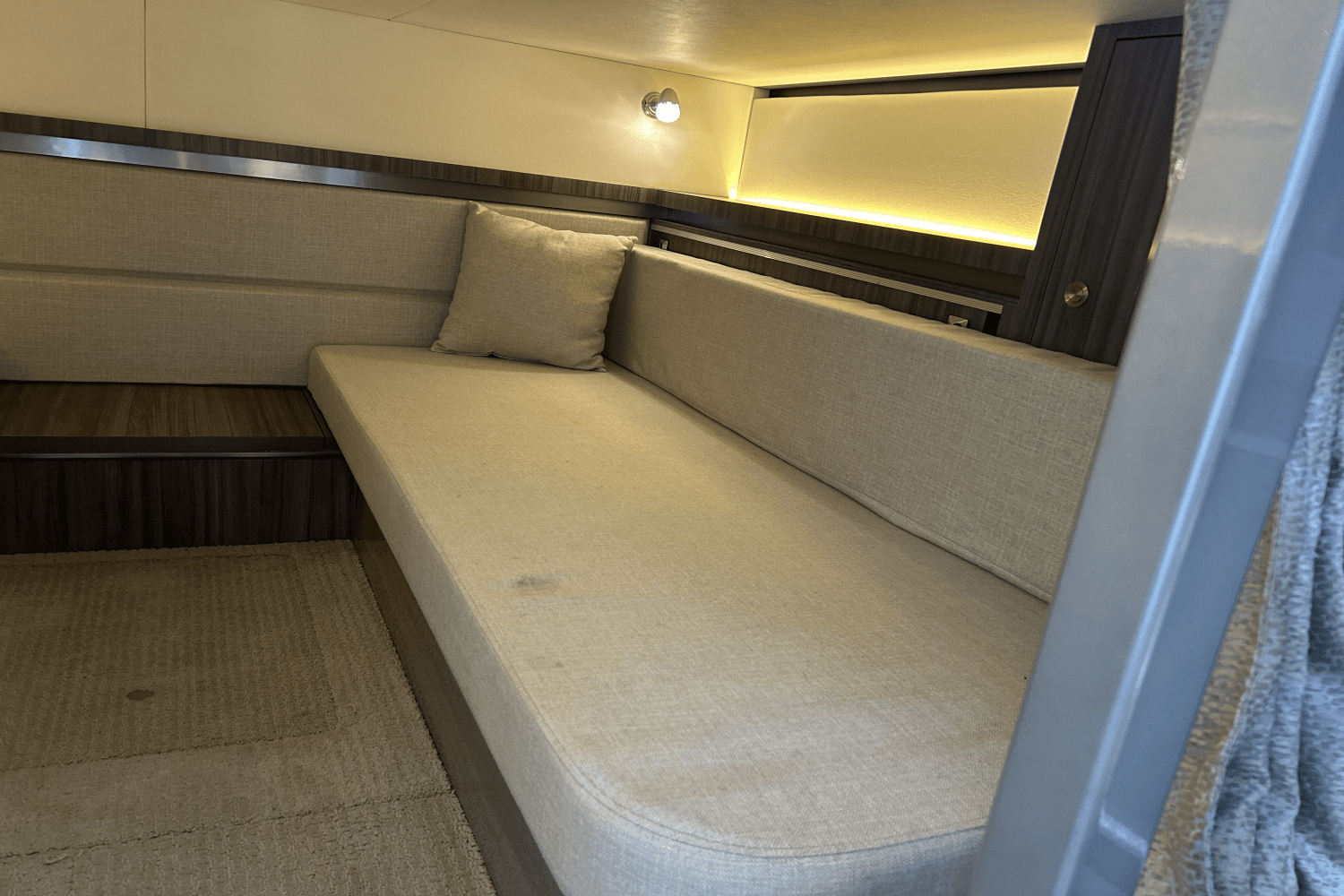 2020 Sea Ray 320 SUNDANCER IO Image Thumbnail #63