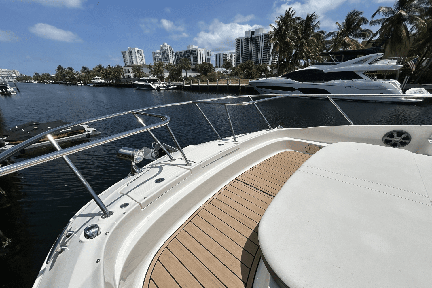2020 Sea Ray 320 SUNDANCER IO Image Thumbnail #41