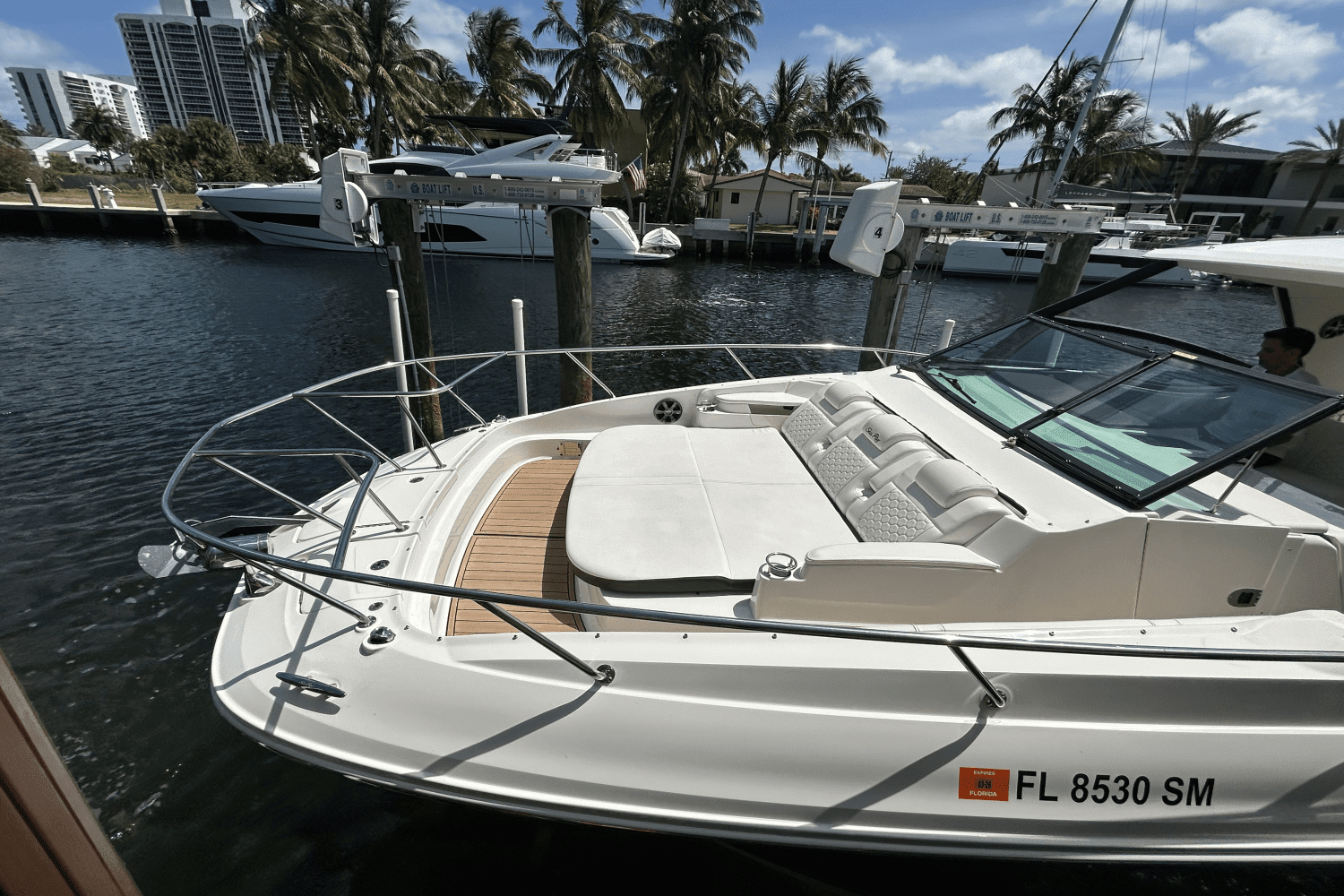 2020 Sea Ray 320 SUNDANCER IO Image Thumbnail #36