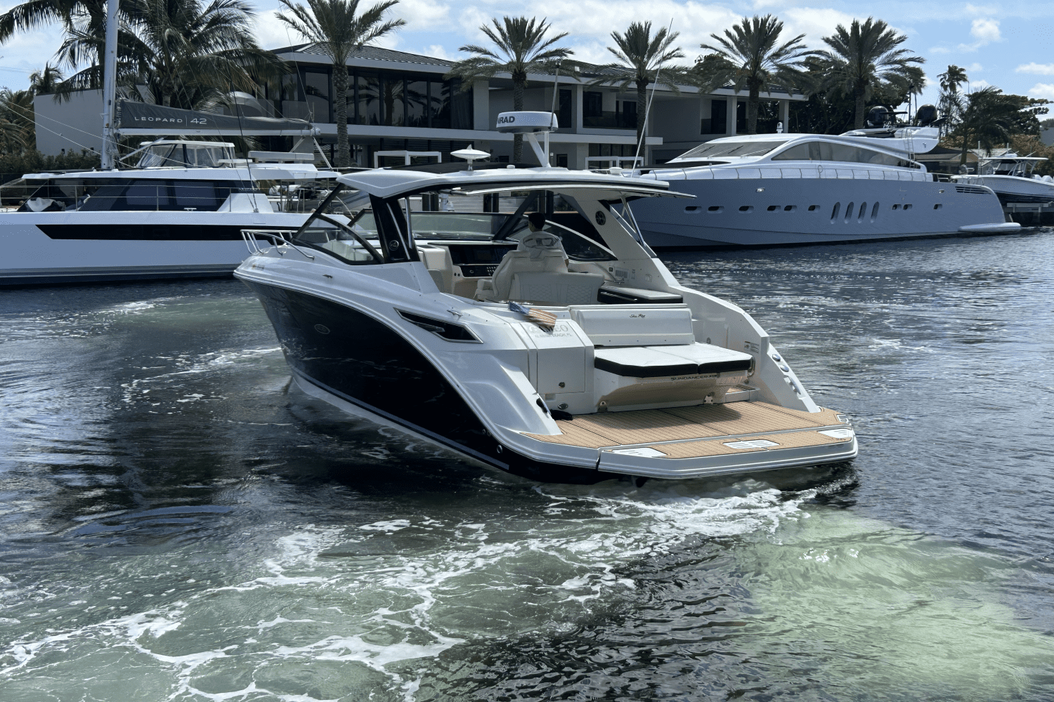 2020 Sea Ray 320 SUNDANCER IO Image Thumbnail #8