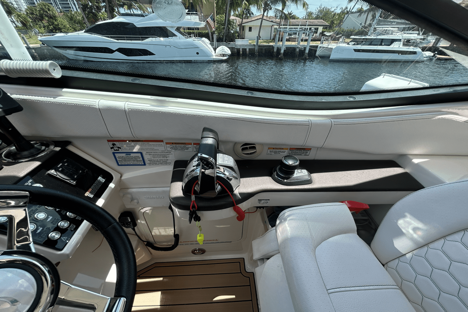 2020 Sea Ray 320 SUNDANCER IO Image Thumbnail #47