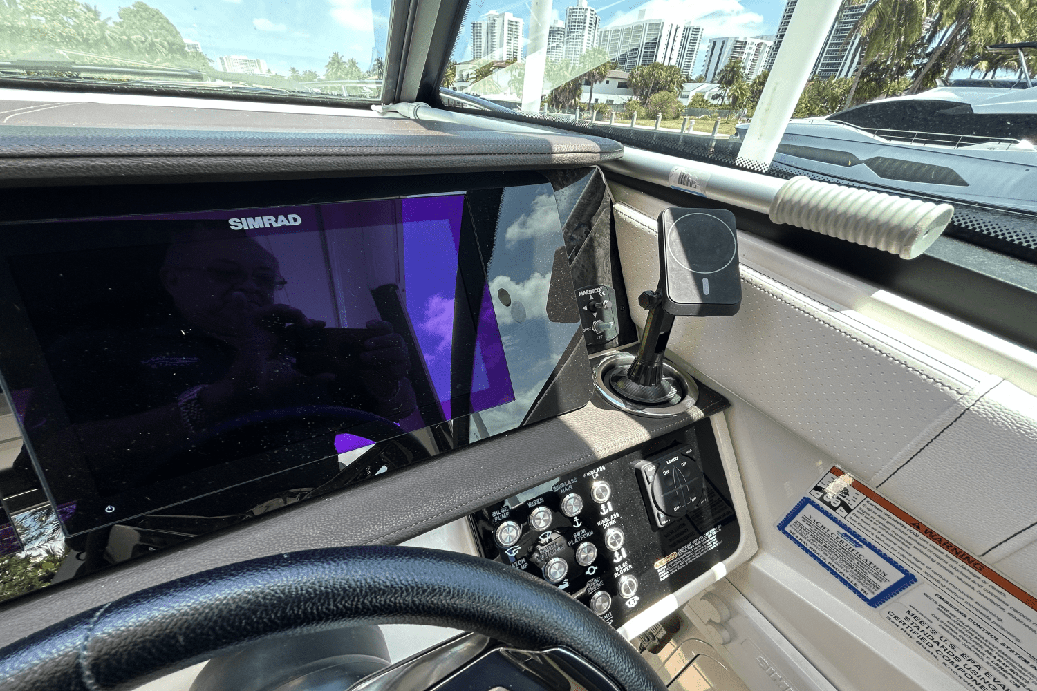 2020 Sea Ray 320 SUNDANCER IO Image Thumbnail #51