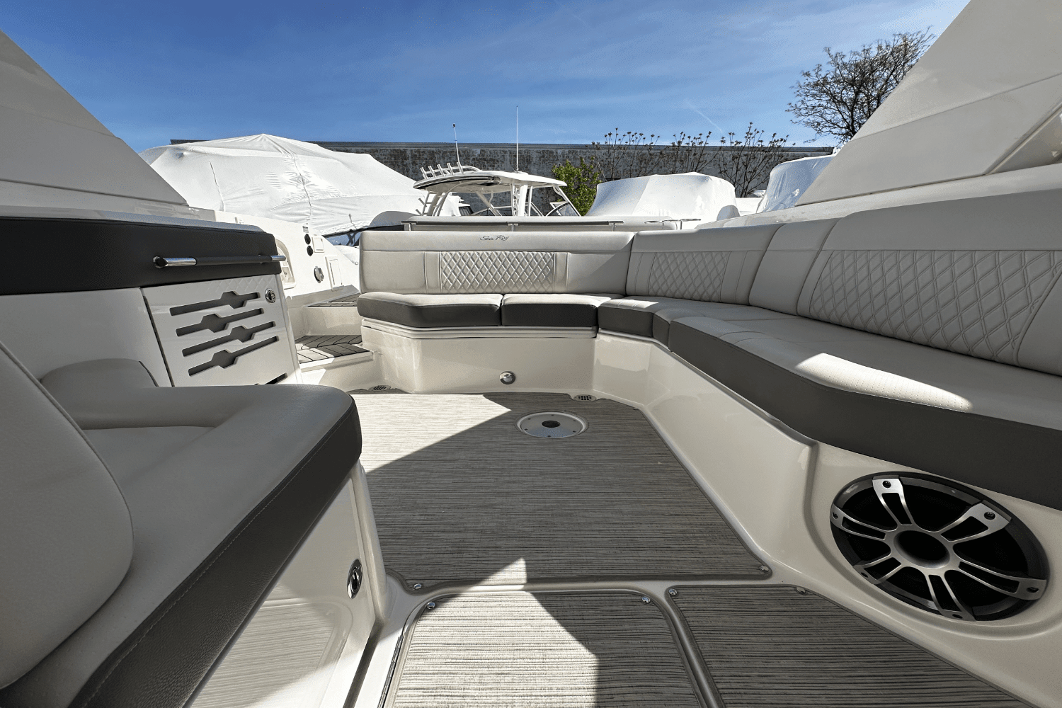 2023 Sea Ray 310 SLX Image Thumbnail #7