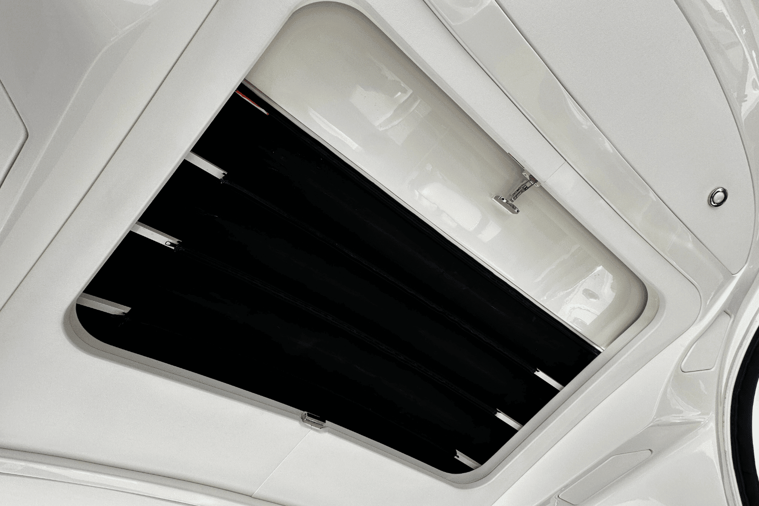 2023 Sea Ray 310 SLX Image Thumbnail #31