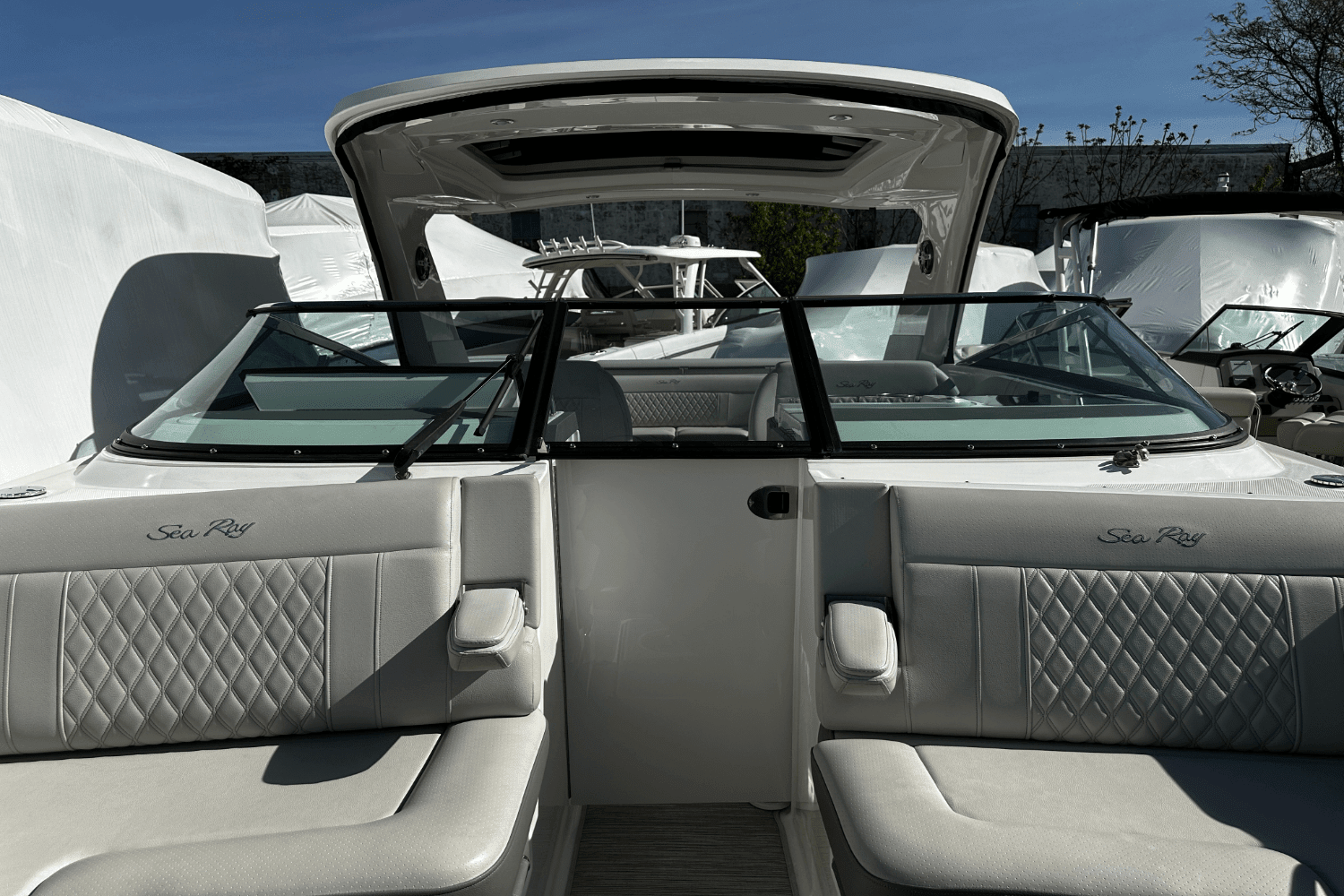 2023 Sea Ray 310 SLX Image Thumbnail #29