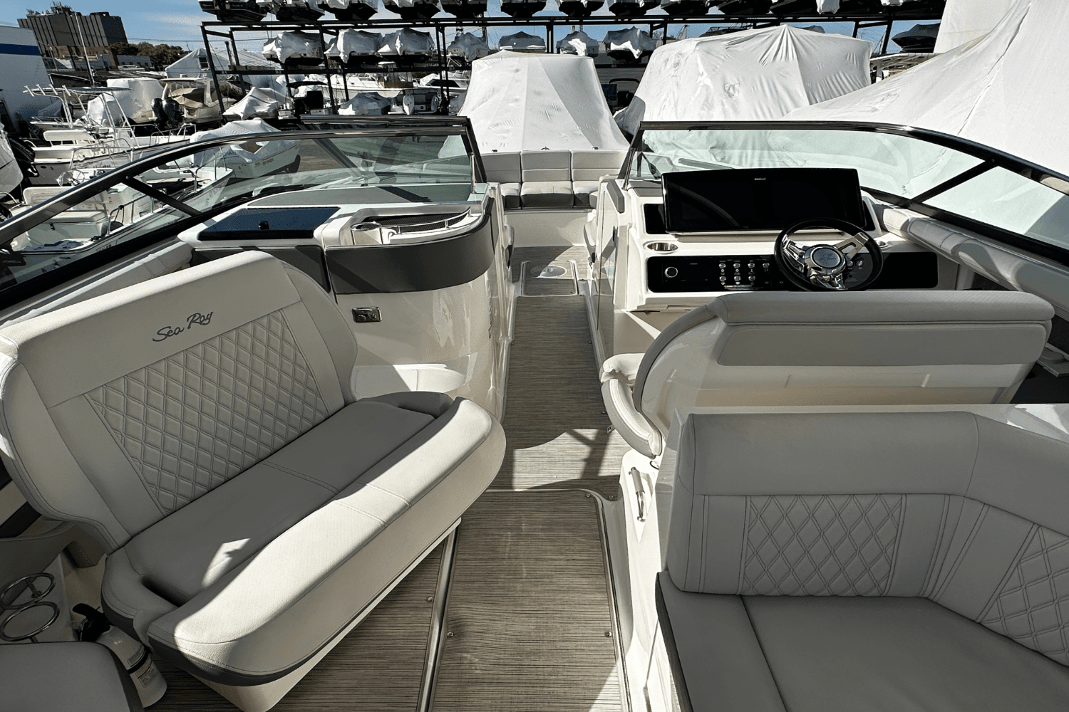 2023 Sea Ray 310 SLX Image Thumbnail #17