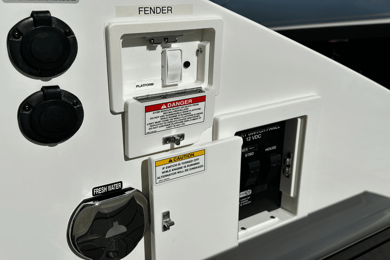 2023 Sea Ray 310 SLX Image Thumbnail #5