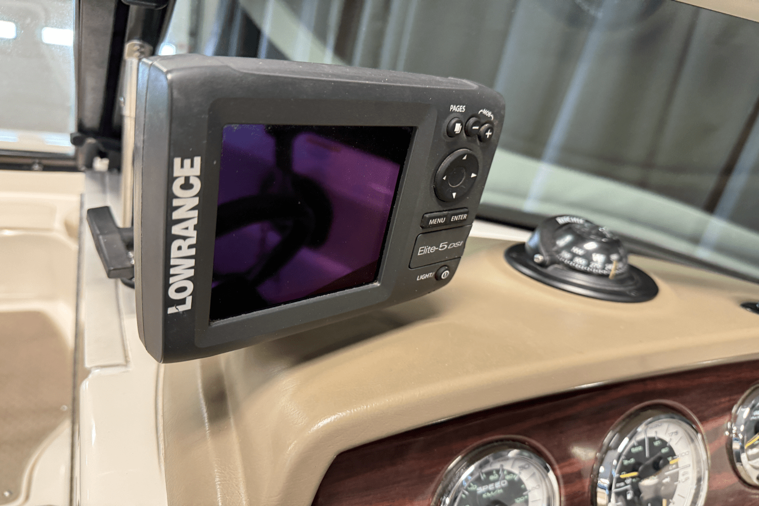 2012 Sea Ray 220 SUNDECK Image Thumbnail #40