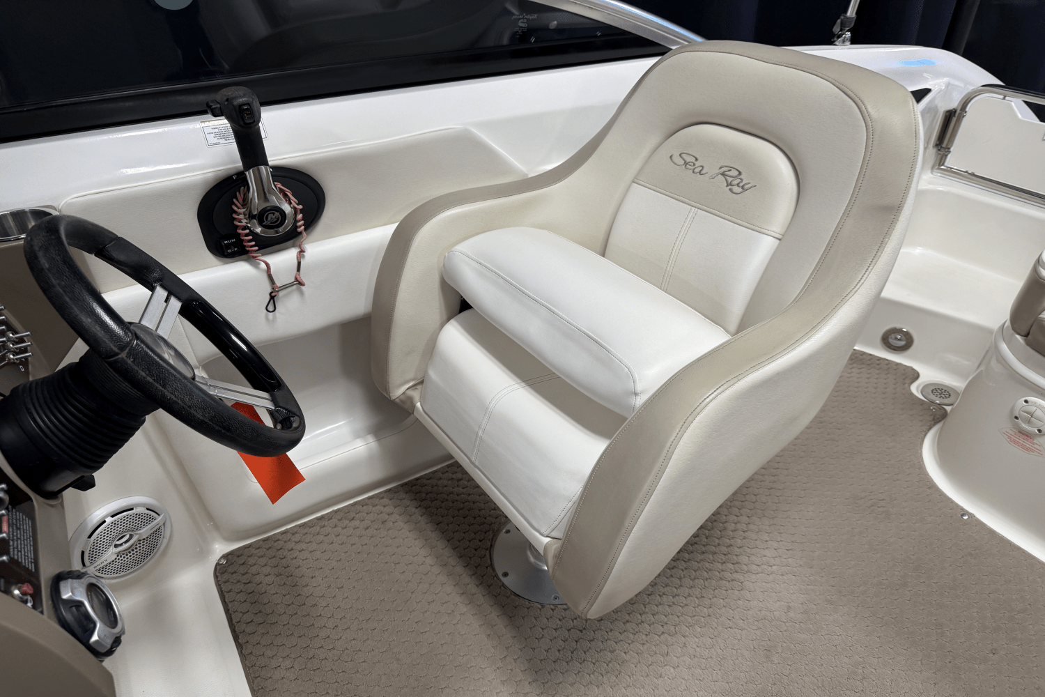 2012 Sea Ray 220 SUNDECK Image Thumbnail #34