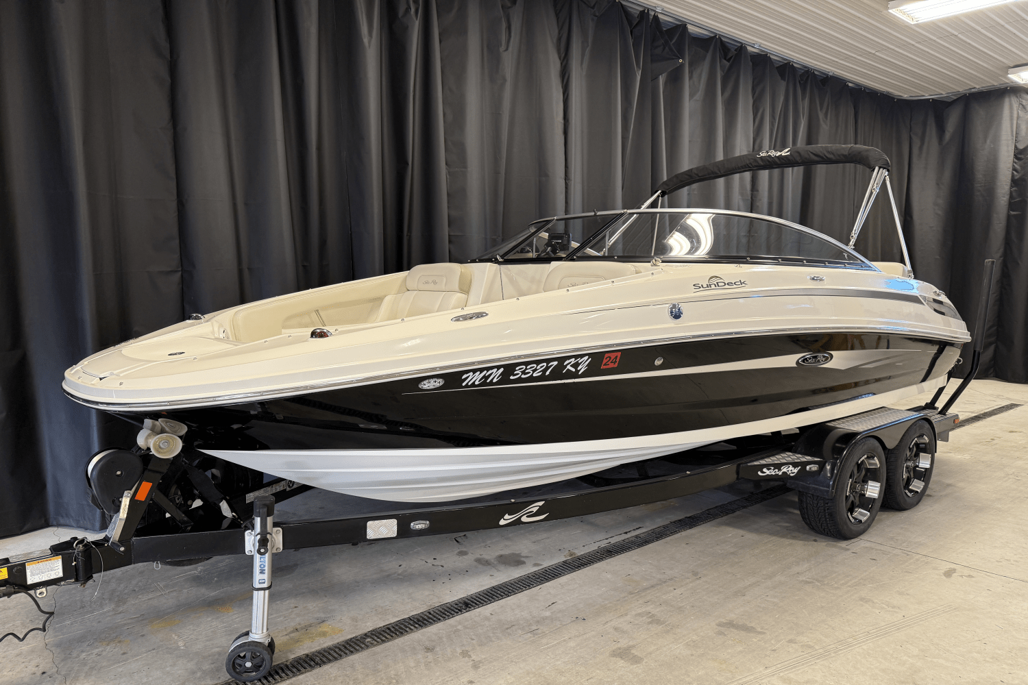 2012 Sea Ray 220 SUNDECK Image Thumbnail #2