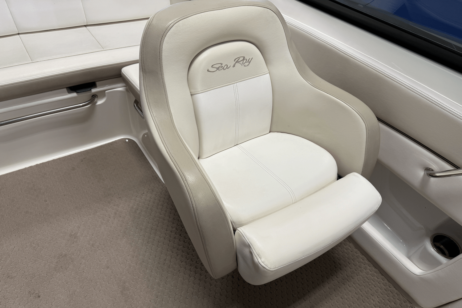2012 Sea Ray 220 SUNDECK Image Thumbnail #30