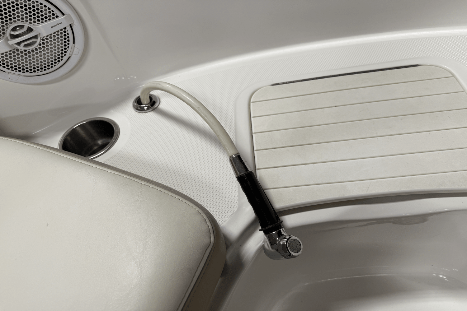 2012 Sea Ray 220 SUNDECK Image Thumbnail #54