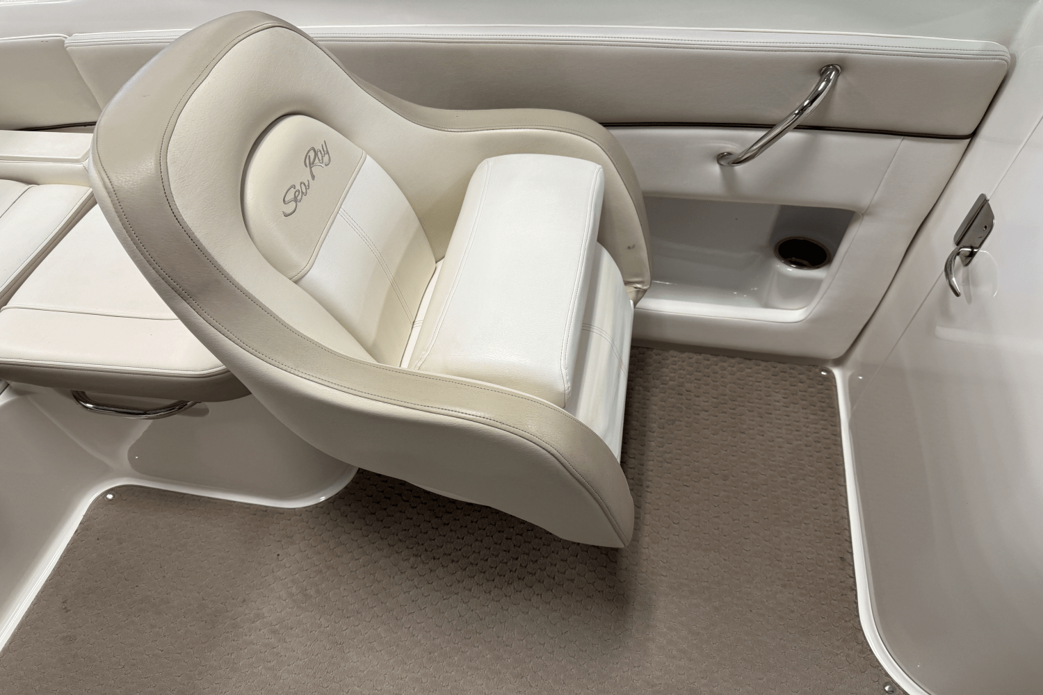 2012 Sea Ray 220 SUNDECK Image Thumbnail #29