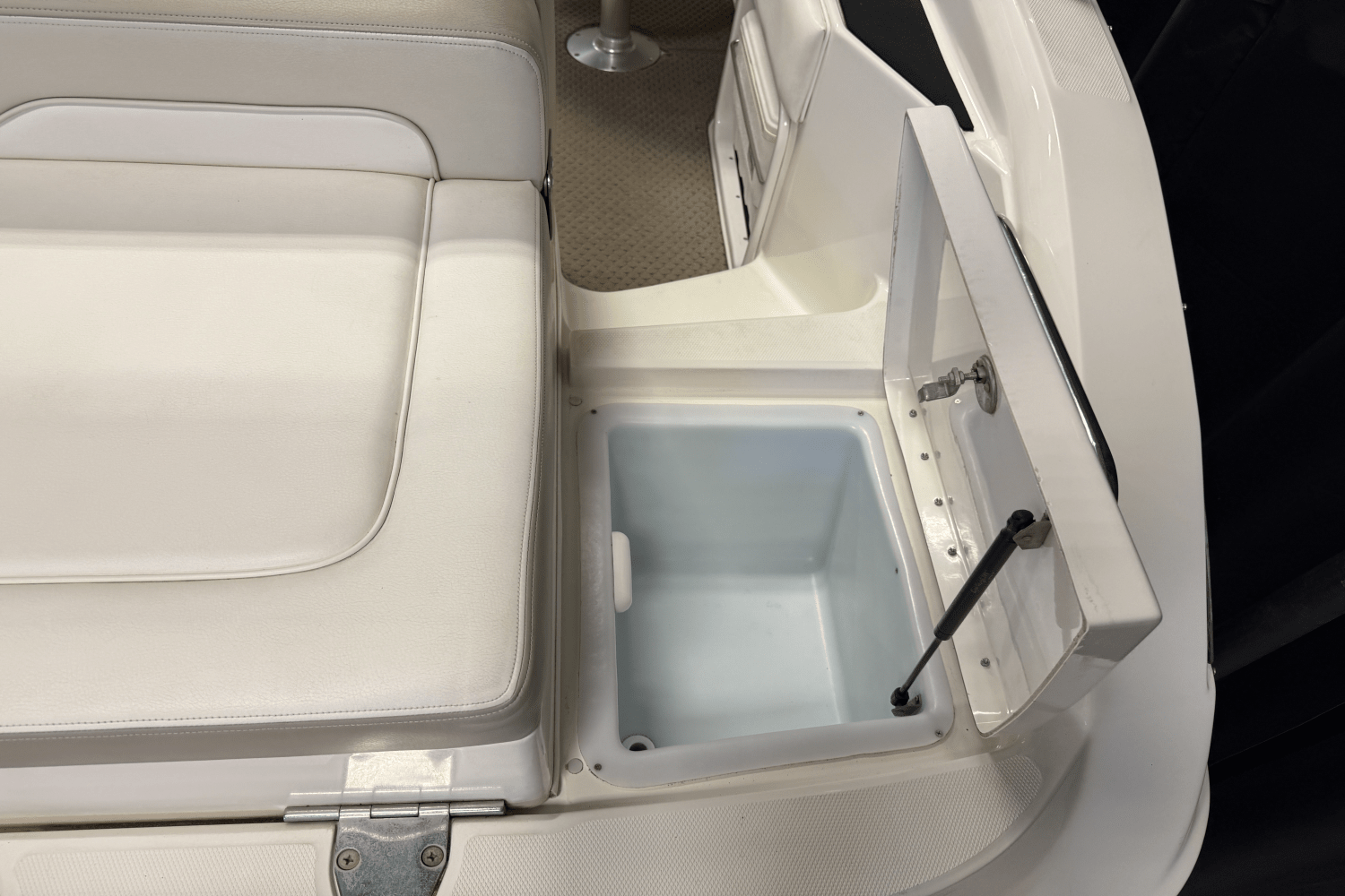 2012 Sea Ray 220 SUNDECK Image Thumbnail #17