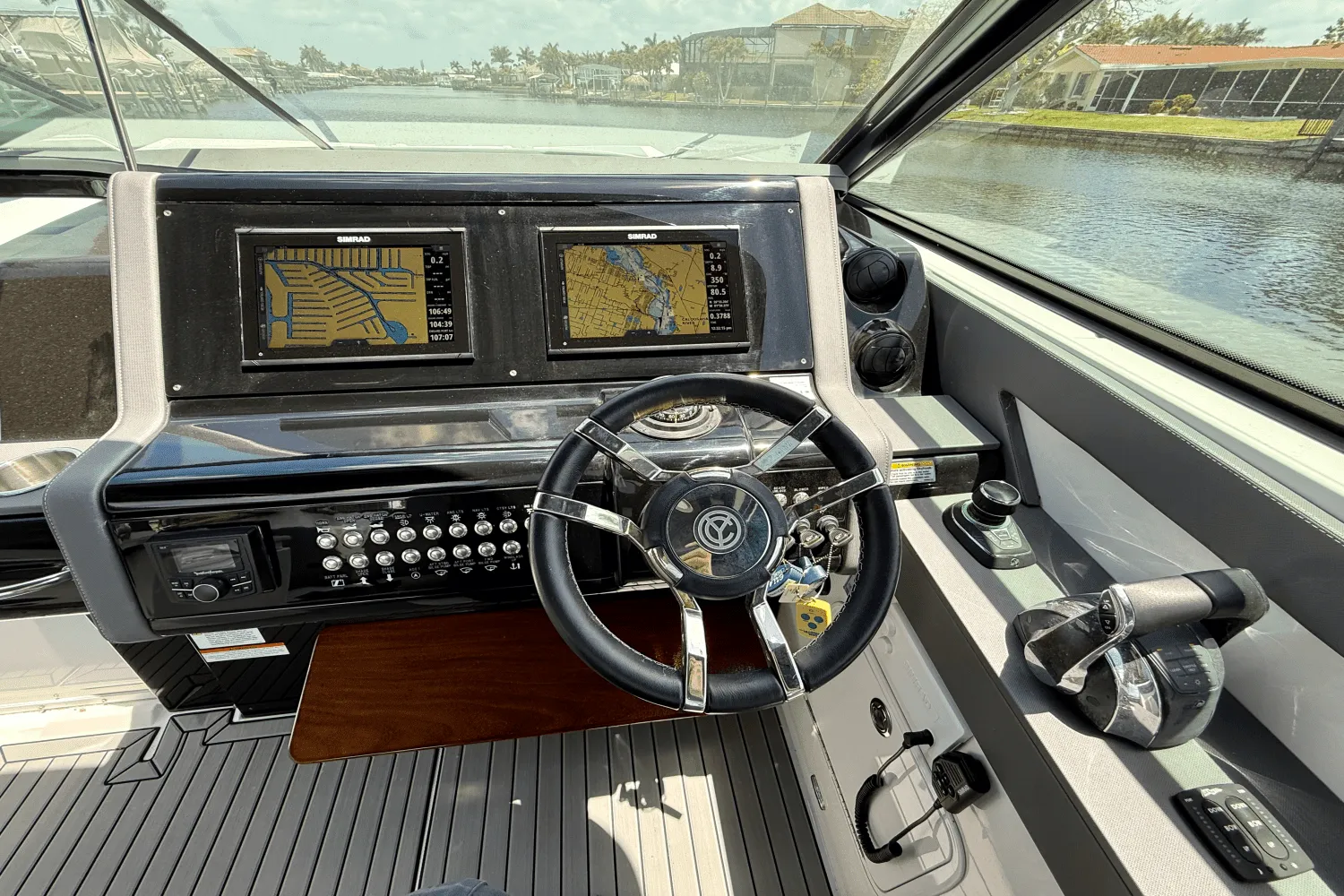 2020 Cruisers Yachts 38 GLS Image Thumbnail #32