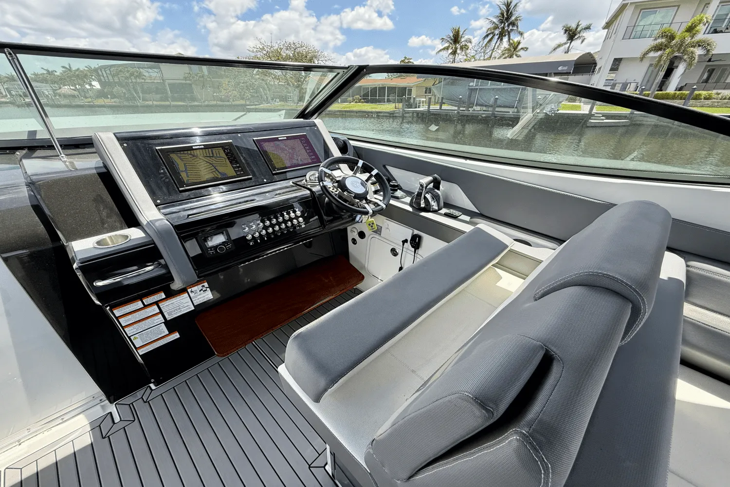 2020 Cruisers Yachts 38 GLS Image Thumbnail #31