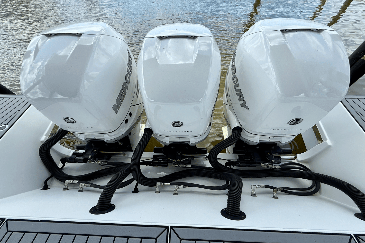 2020 Cruisers Yachts 38 GLS Image Thumbnail #13