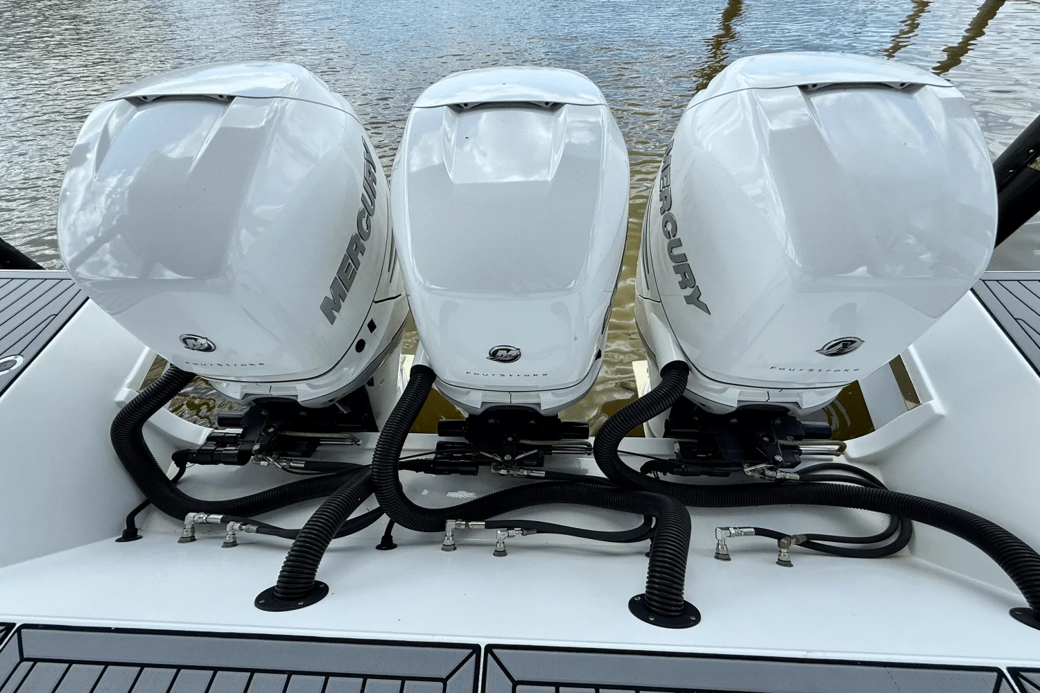 2020 Cruisers Yachts 38 GLS Image Thumbnail #13