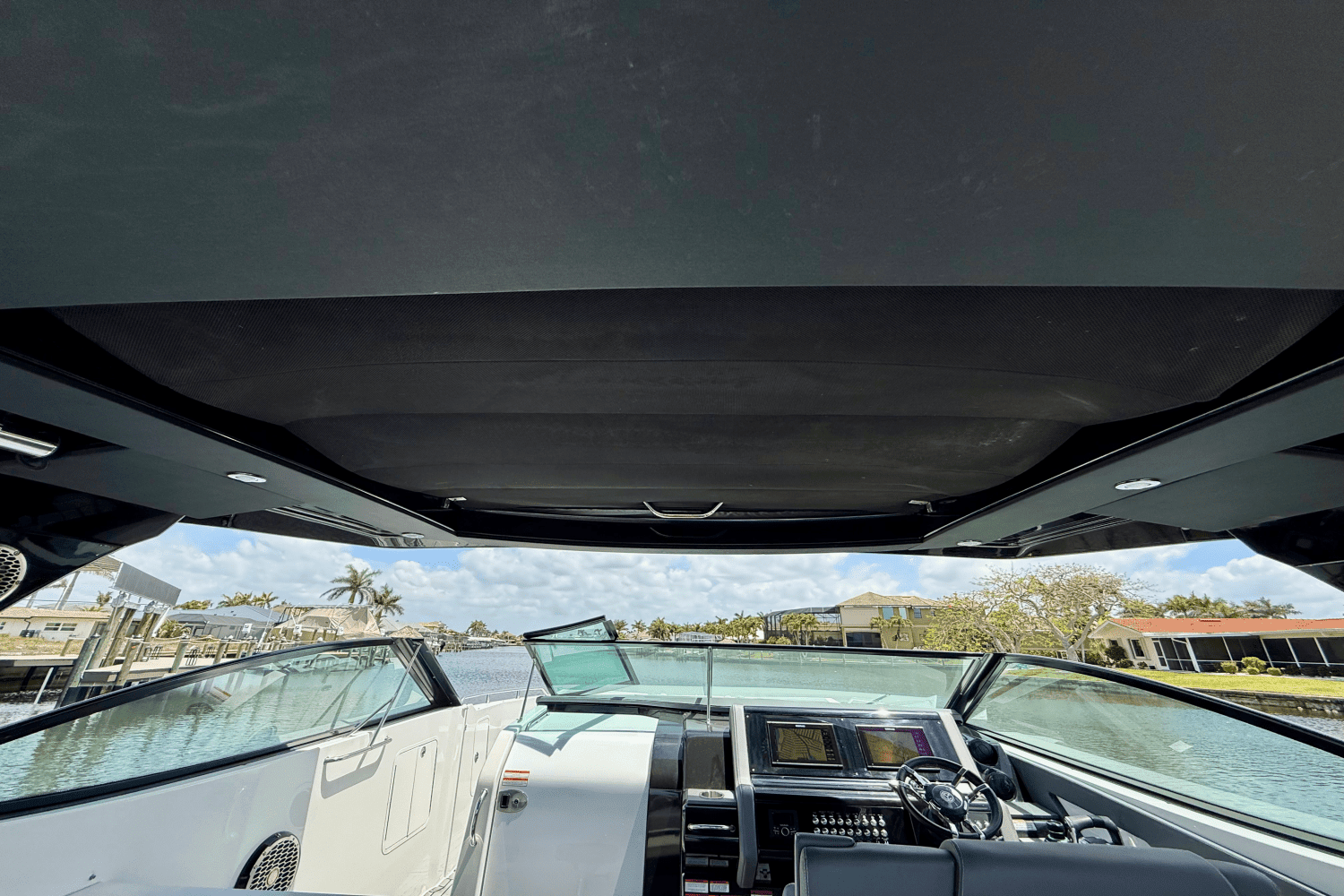 2020 Cruisers Yachts 38 GLS Image Thumbnail #30