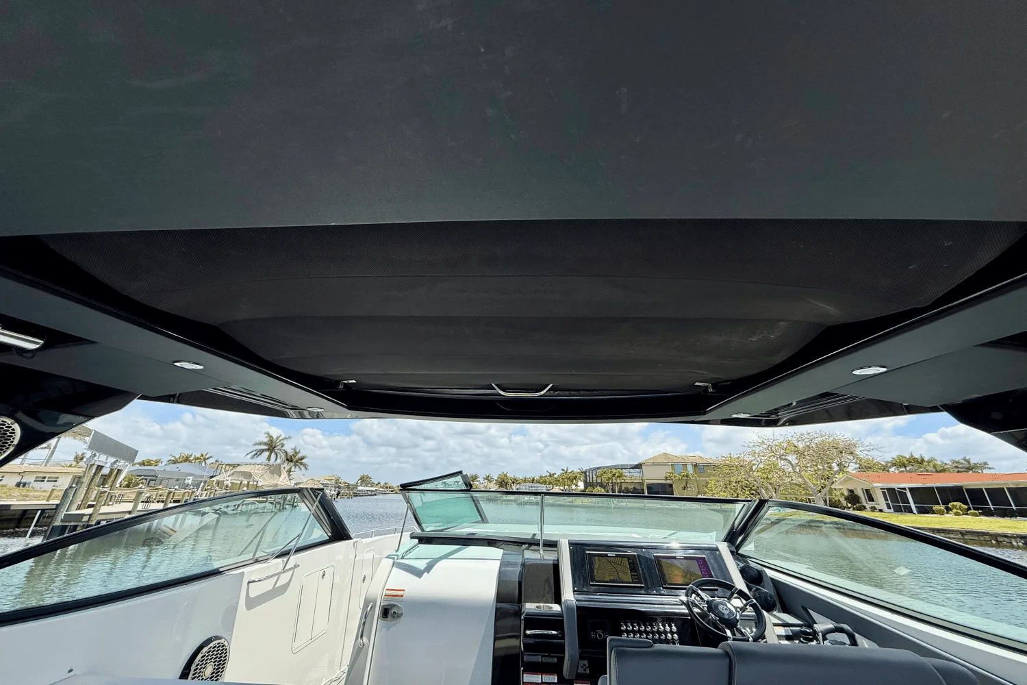 2020 Cruisers Yachts 38 GLS Image Thumbnail #30