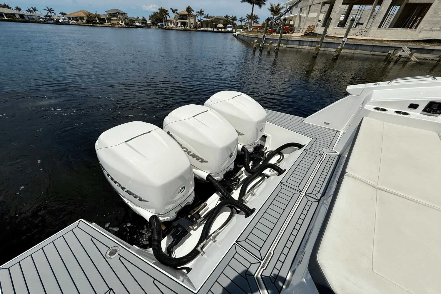 2020 Cruisers Yachts 38 GLS Image Thumbnail #12