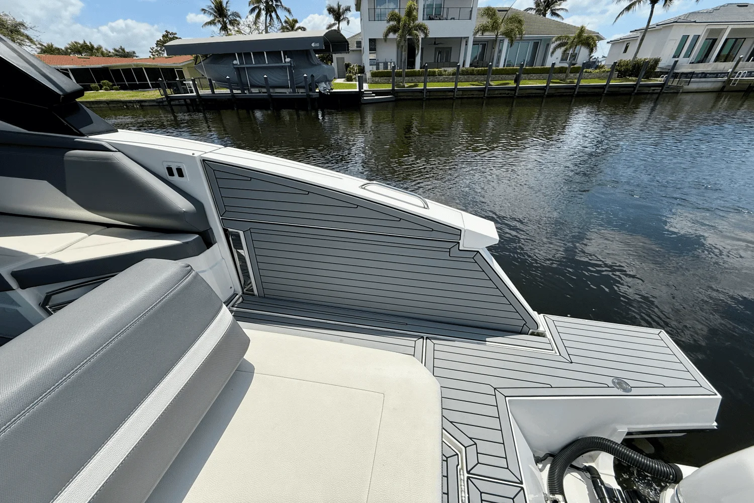2020 Cruisers Yachts 38 GLS Image Thumbnail #22