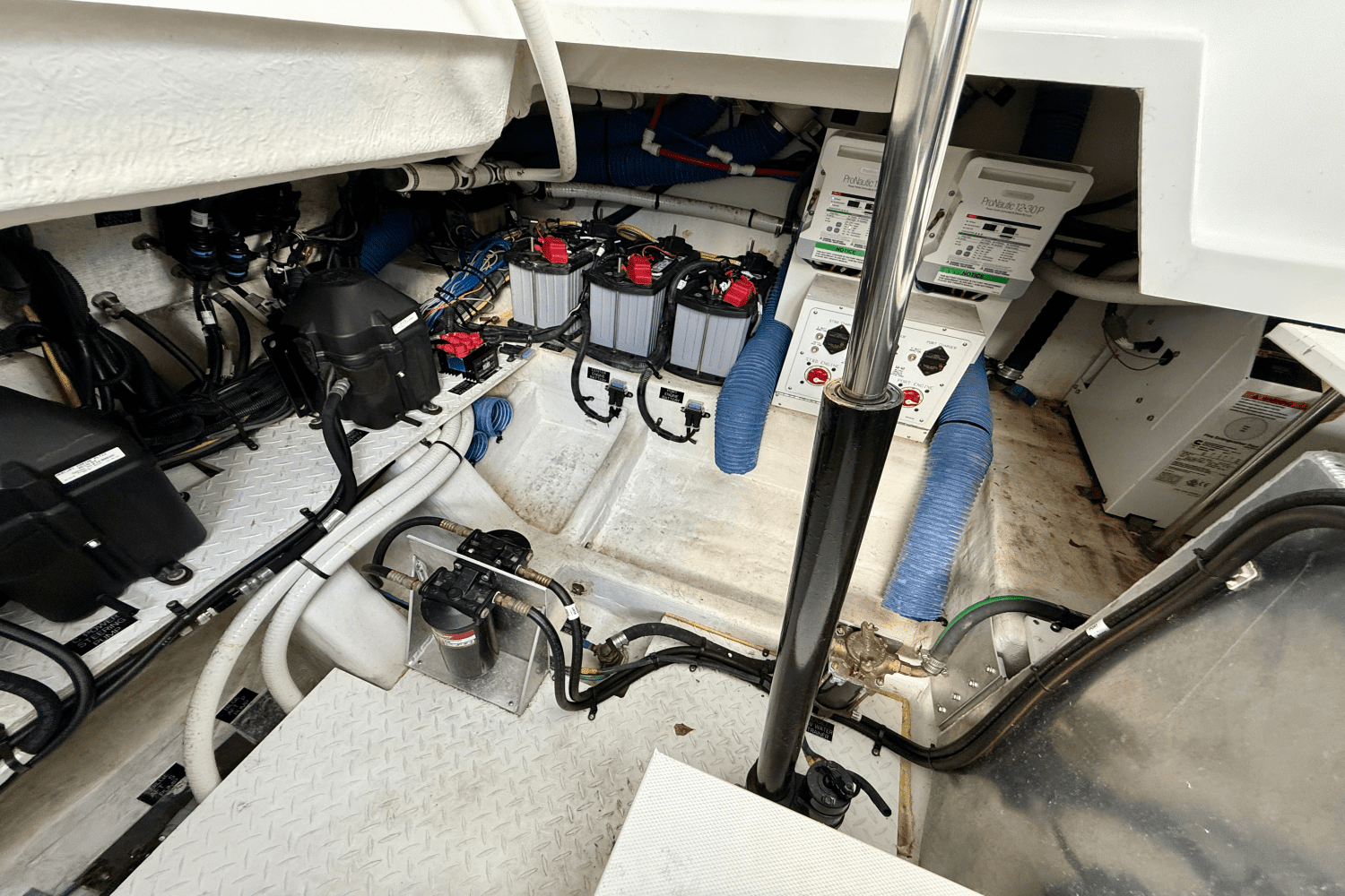 2020 Cruisers Yachts 38 GLS Image Thumbnail #15