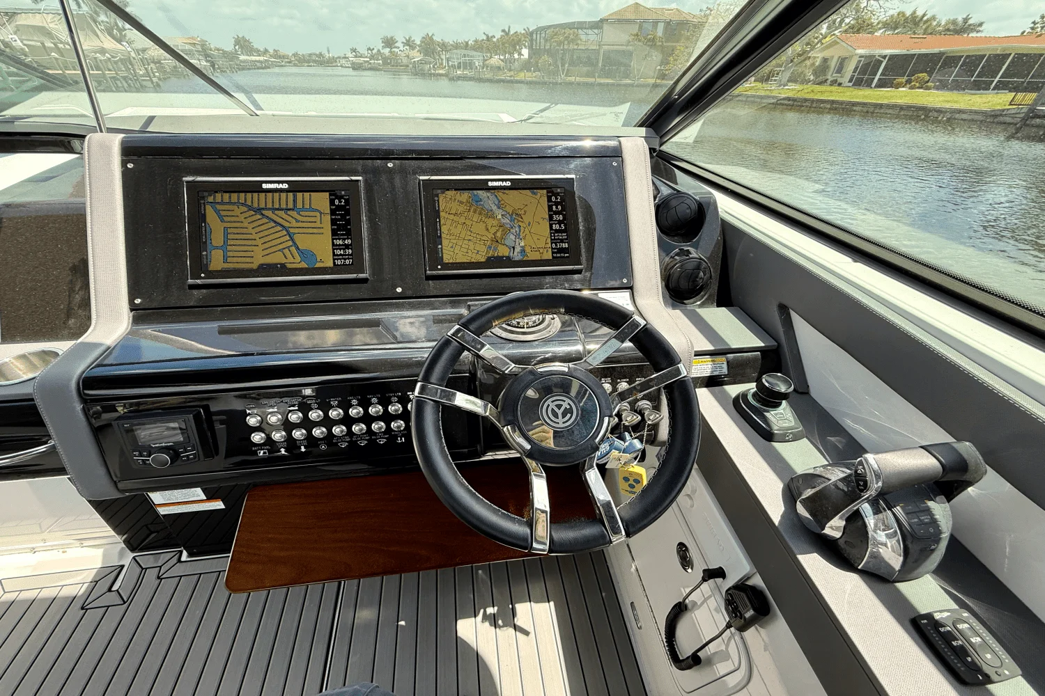 2020 Cruisers Yachts 38 GLS Image Thumbnail #32