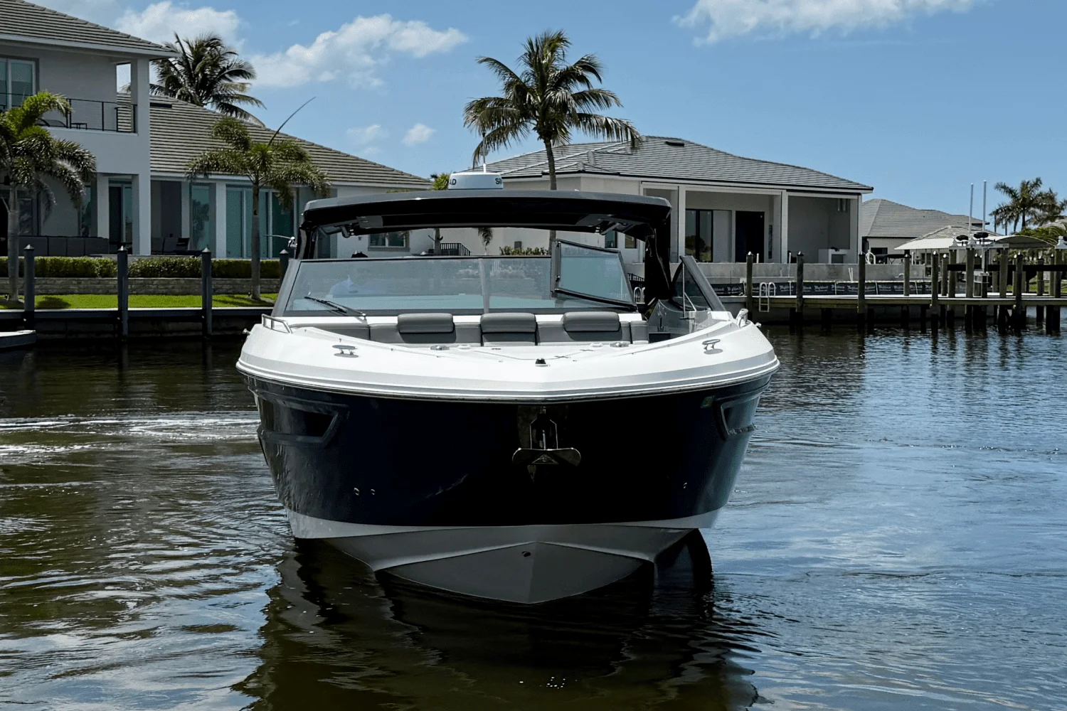 2020 Cruisers Yachts 38 GLS Image Thumbnail #6