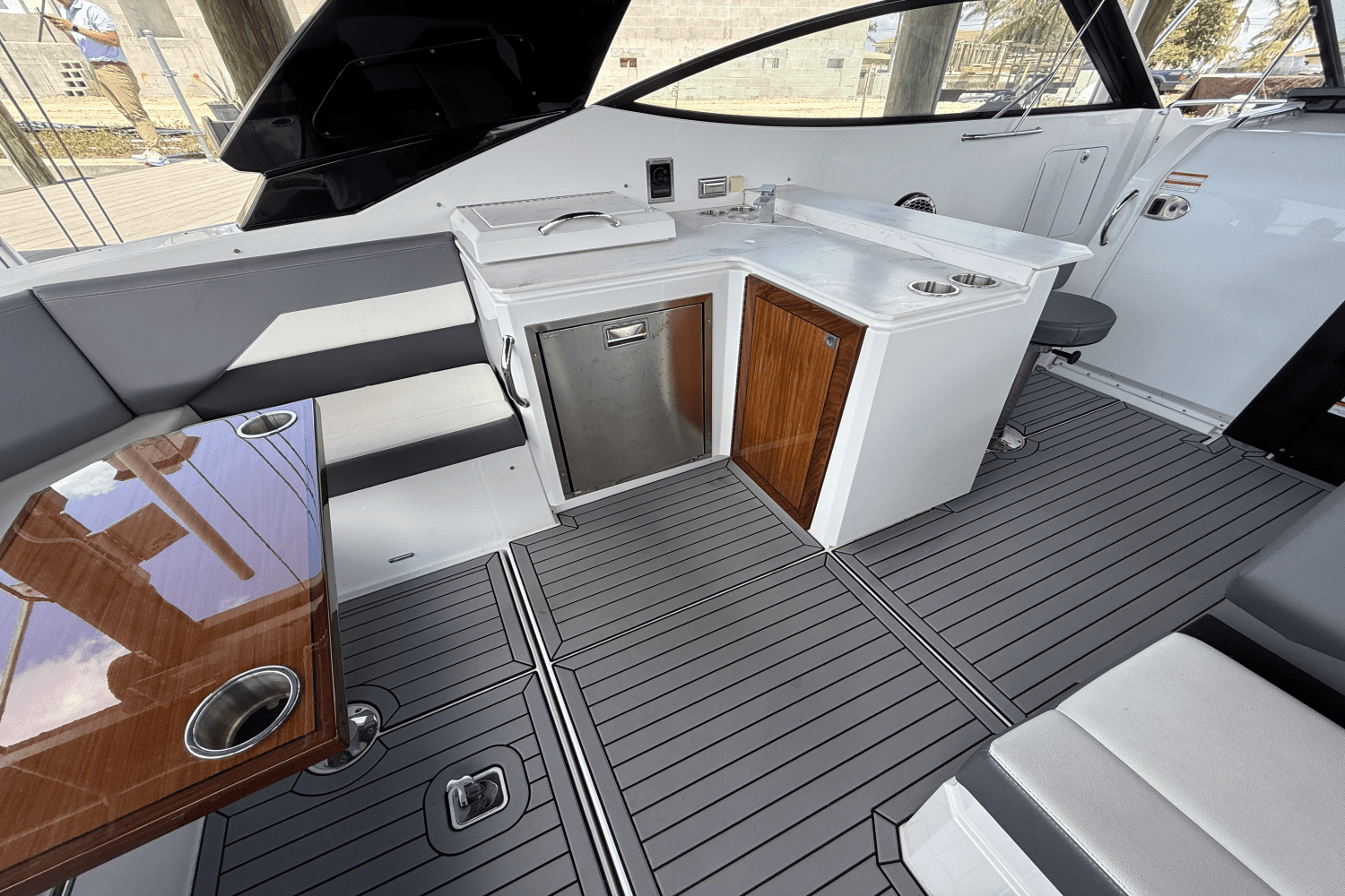 2020 Cruisers Yachts 38 GLS Image Thumbnail #27