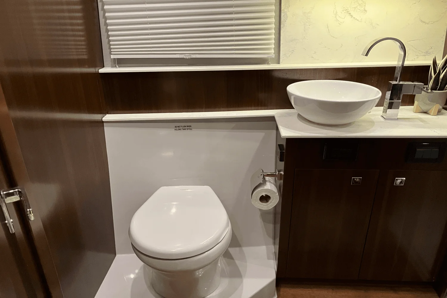 2022 Cruisers Yachts 46 CANTIUS Image Thumbnail #52