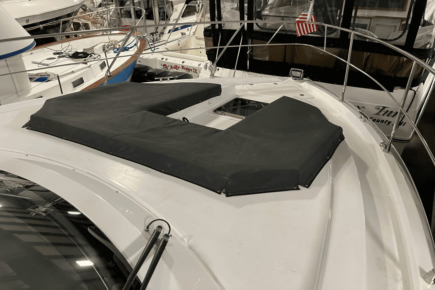 2022 Cruisers Yachts 46 CANTIUS Image Thumbnail #6