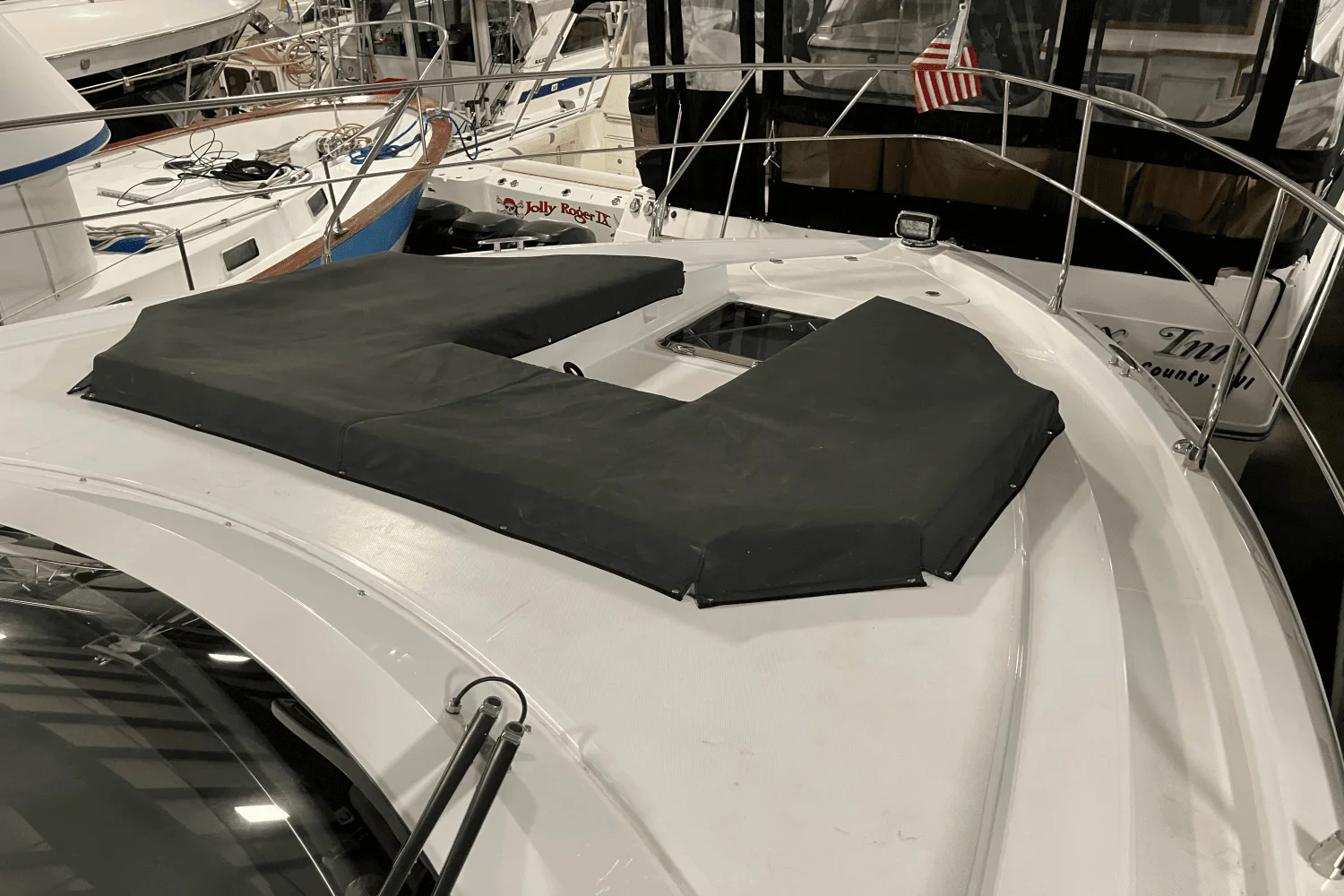 2022 Cruisers Yachts 46 CANTIUS Image Thumbnail #6