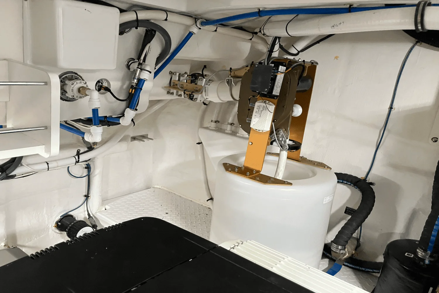 2022 Cruisers Yachts 46 CANTIUS Image Thumbnail #78