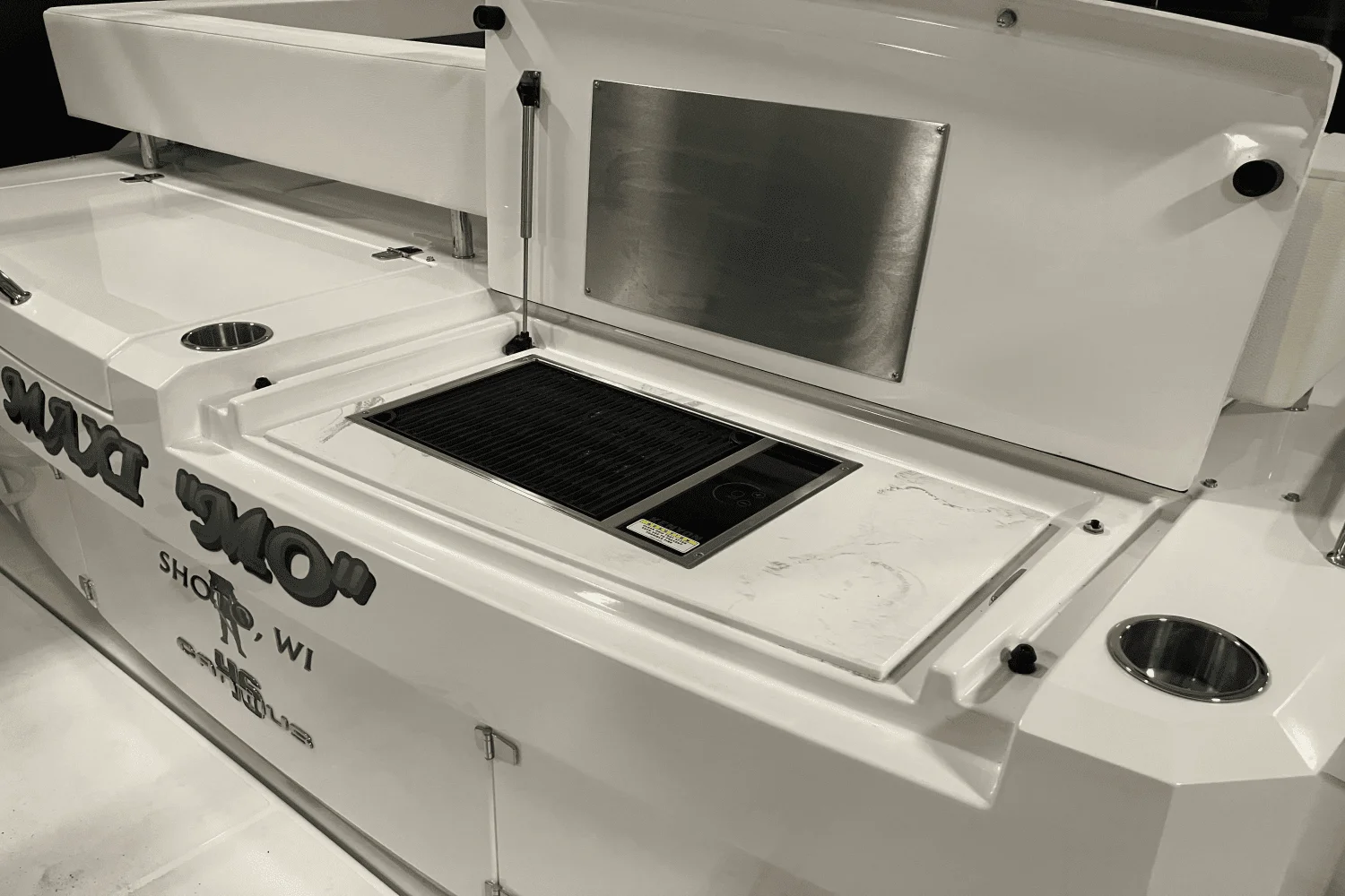 2022 Cruisers Yachts 46 CANTIUS Image Thumbnail #9