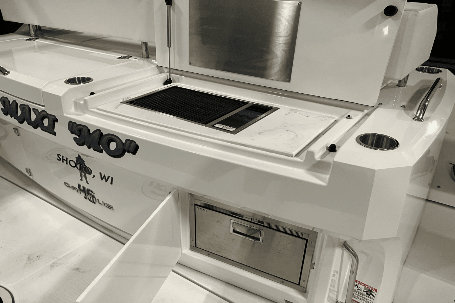 2022 Cruisers Yachts 46 CANTIUS Image Thumbnail #11