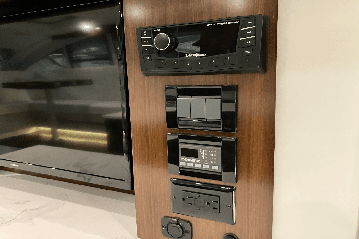 2022 Cruisers Yachts 46 CANTIUS Image Thumbnail #30