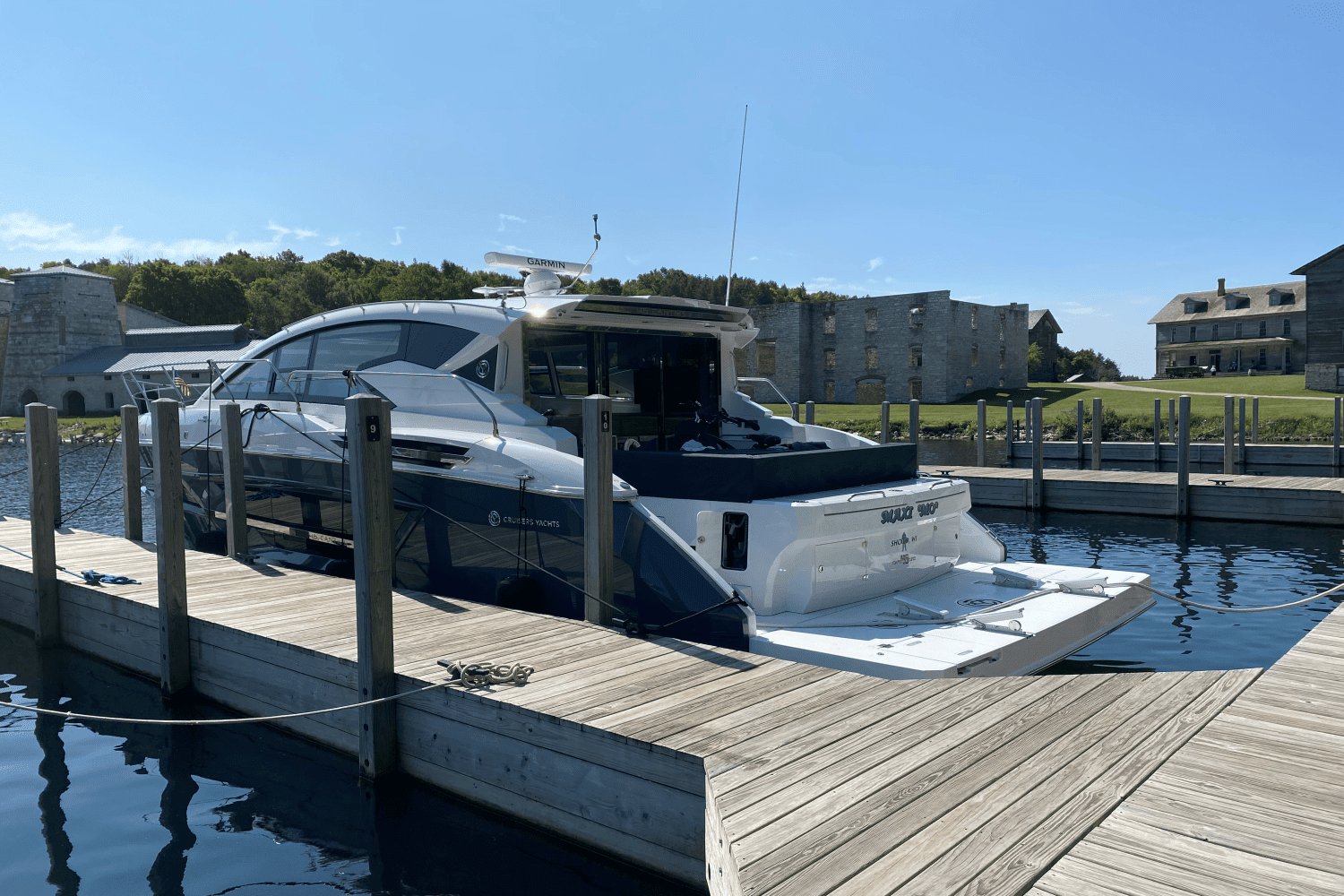 2022 Cruisers Yachts 46 CANTIUS Image Thumbnail #2