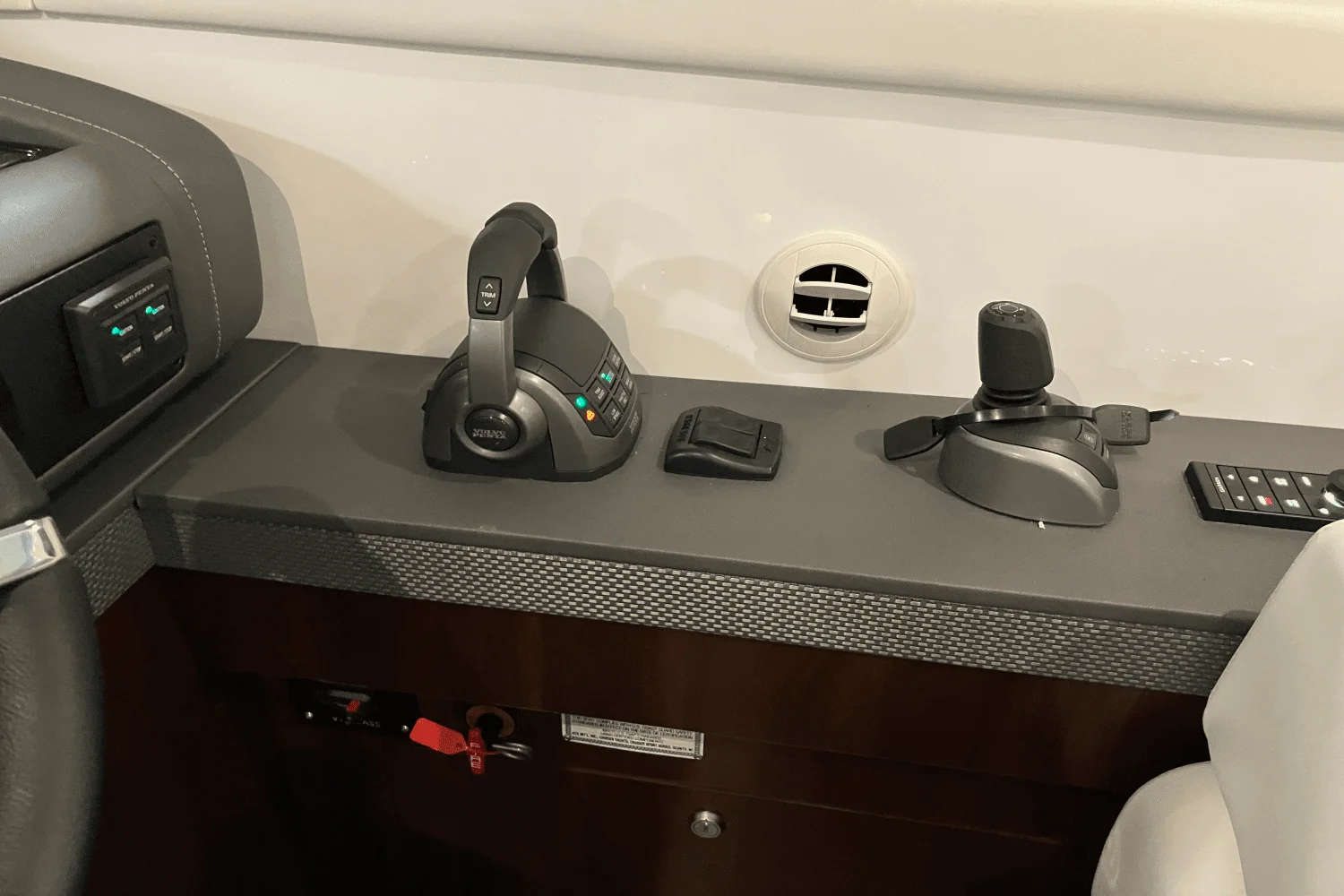 2022 Cruisers Yachts 46 CANTIUS Image Thumbnail #38