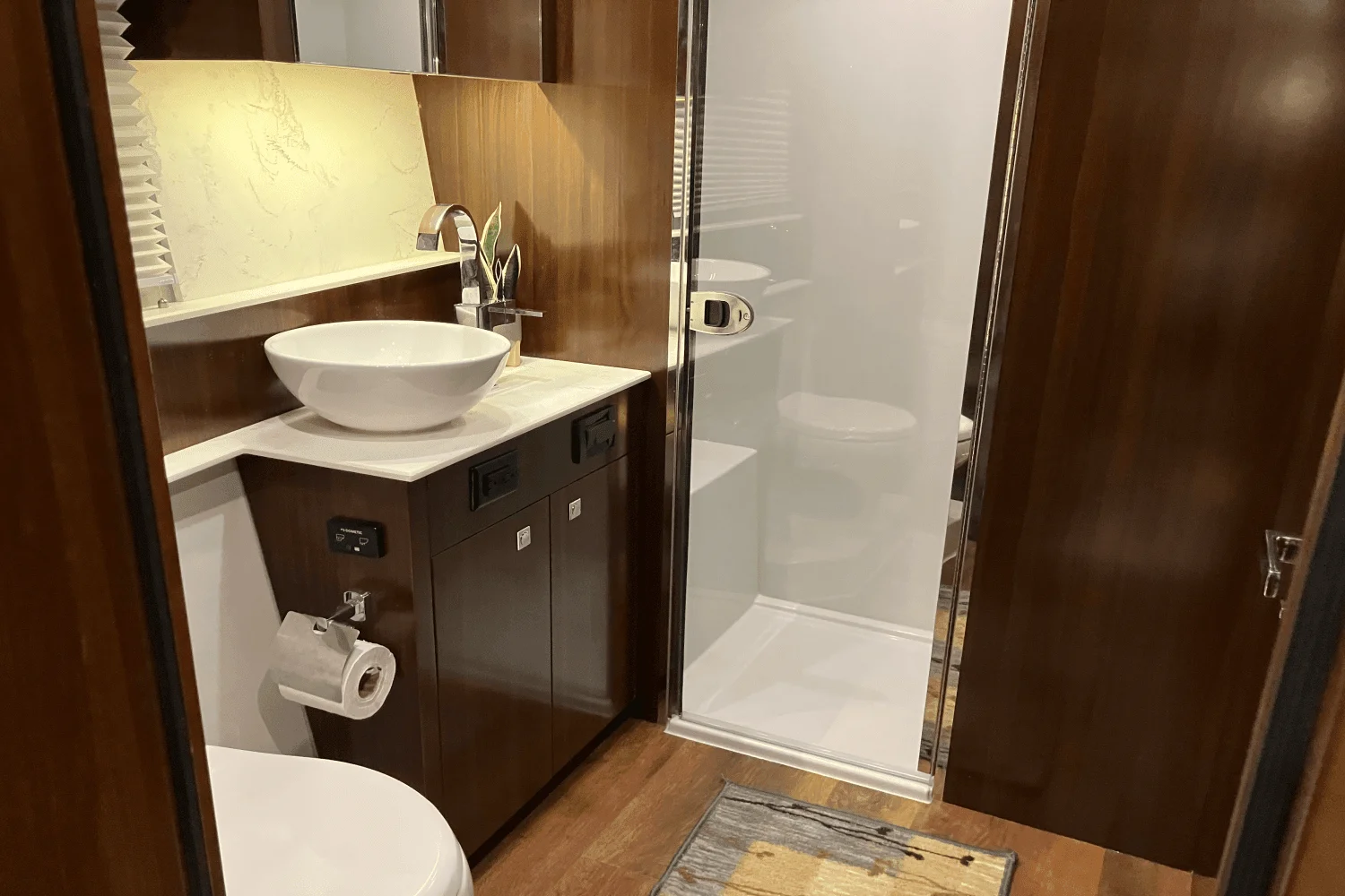 2022 Cruisers Yachts 46 CANTIUS Image Thumbnail #51