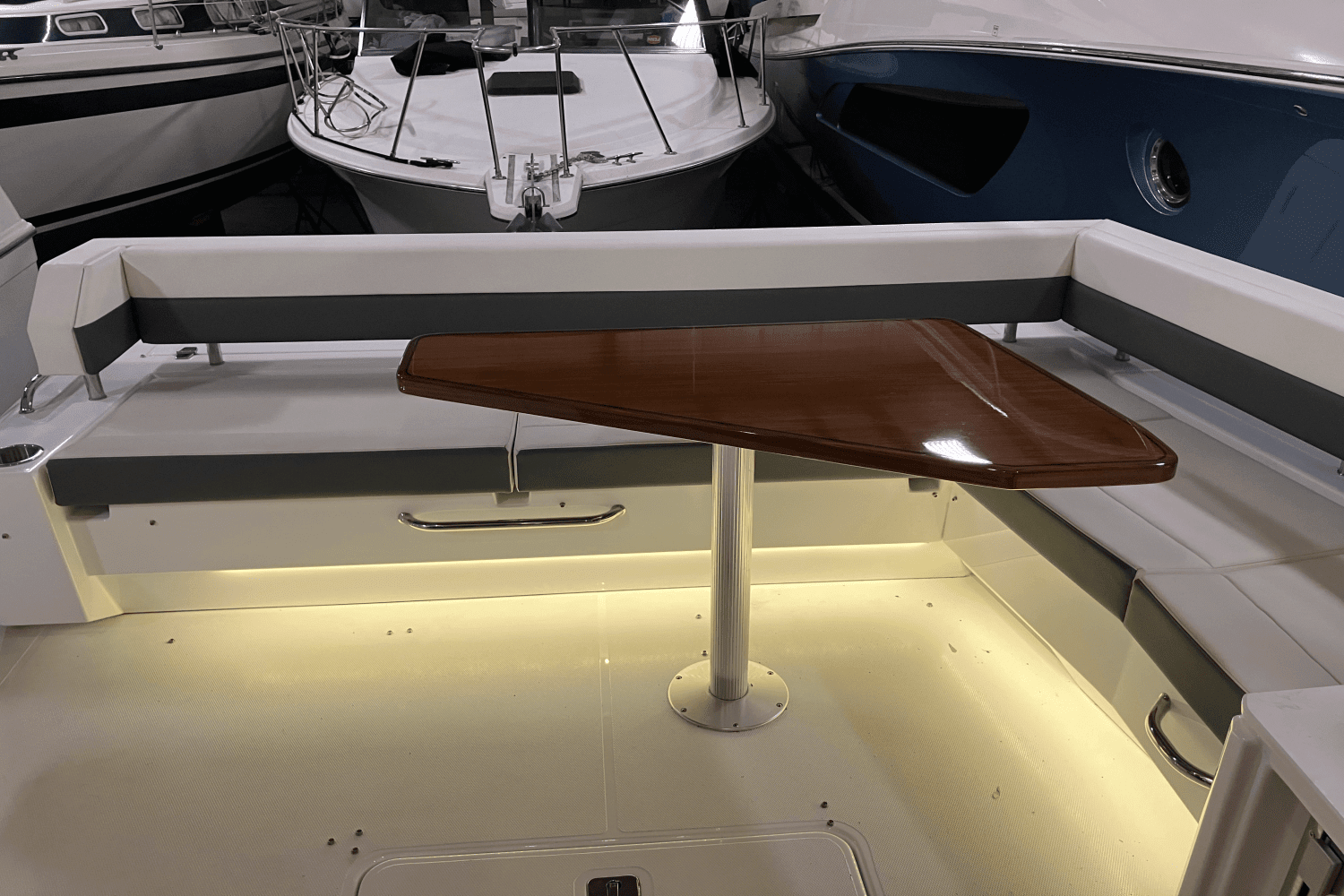 2022 Cruisers Yachts 46 CANTIUS Image Thumbnail #19