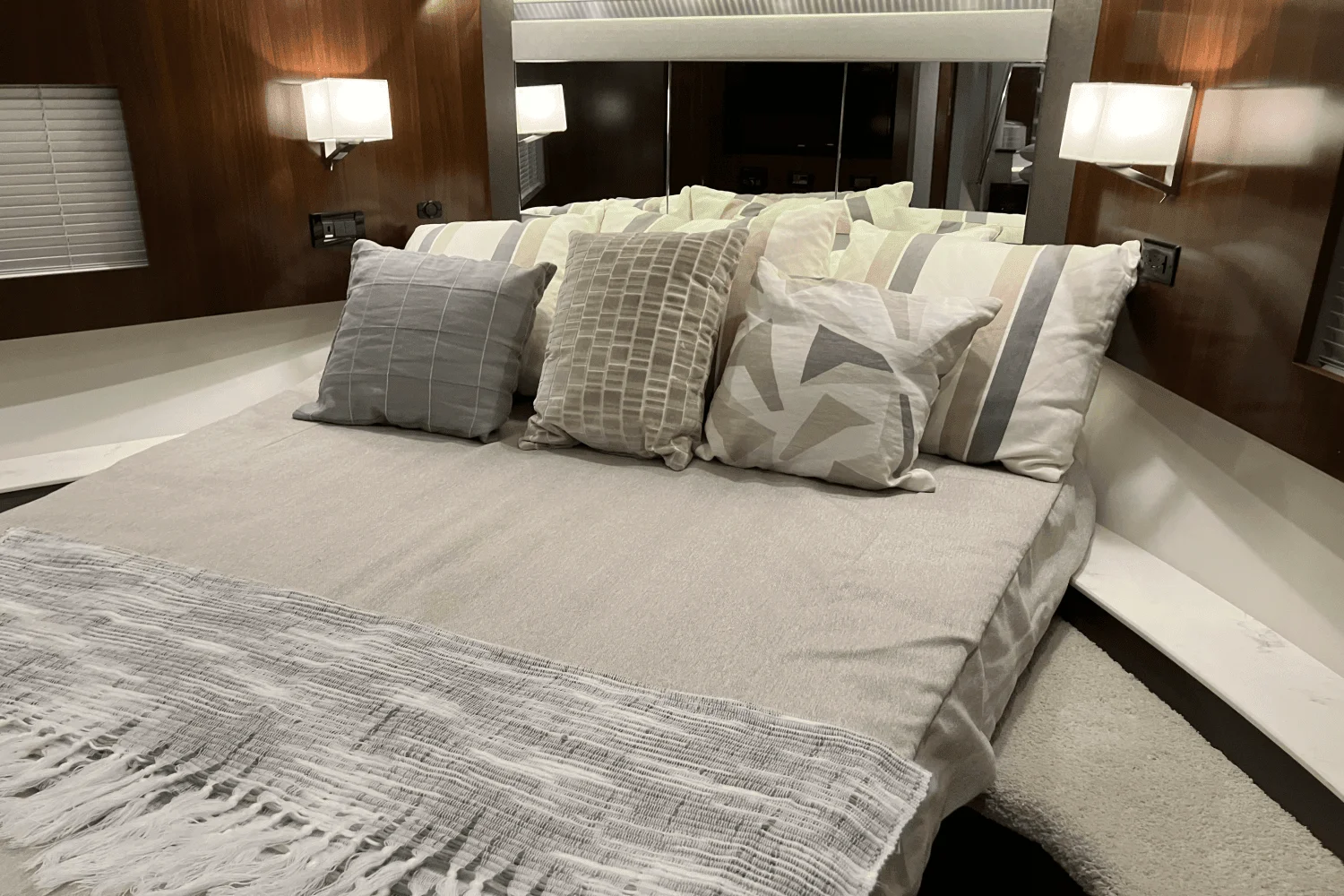 2022 Cruisers Yachts 46 CANTIUS Image Thumbnail #50